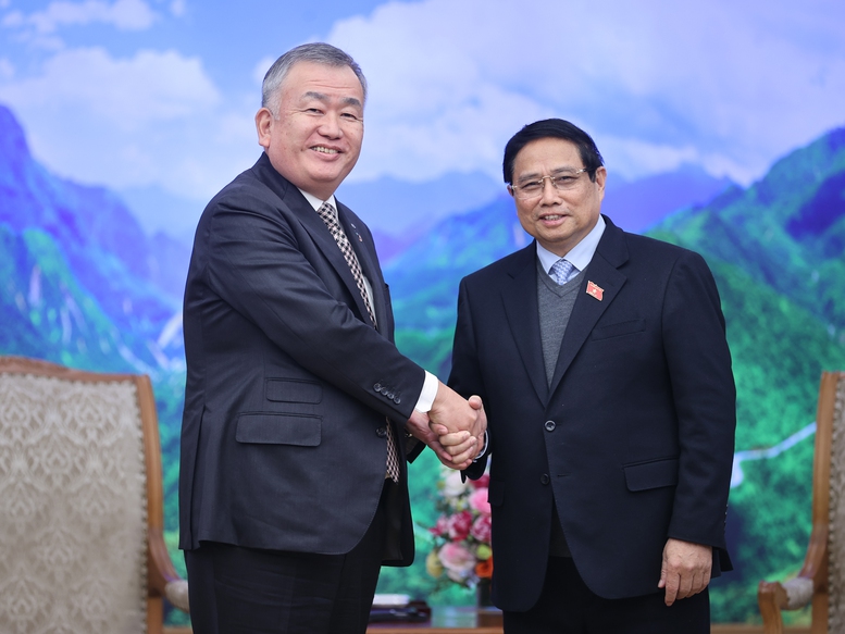 他多次在關